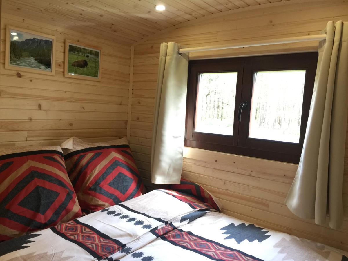 Roulottes Du Chalet Des Pins Rougeou Dış mekan fotoğraf